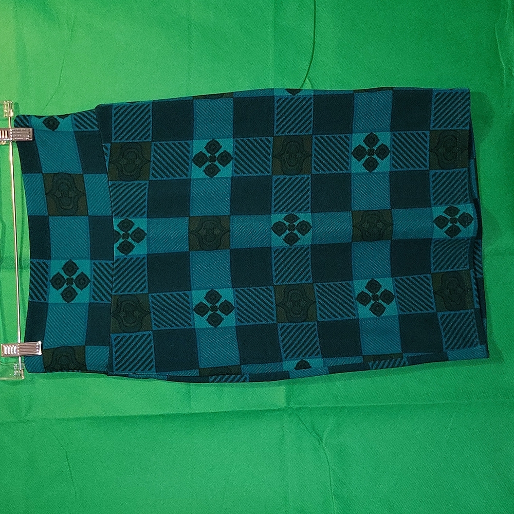 Lularoe teal printed Cassie skirt size XS